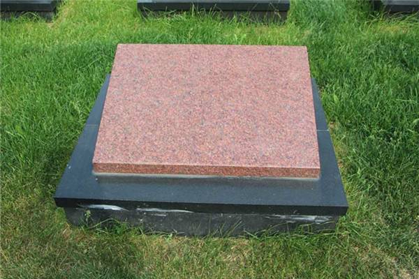 安葬时,花瓶有什么作用(要如何摆放) 安葬时,花瓶有什么作用(要如何摆放)